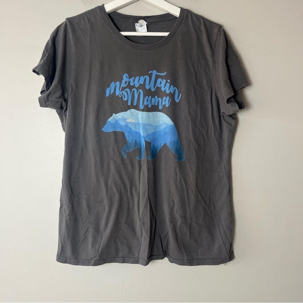 Graphic Mountain Mama Bear‎ Tee Shirt Gray and Blue Large